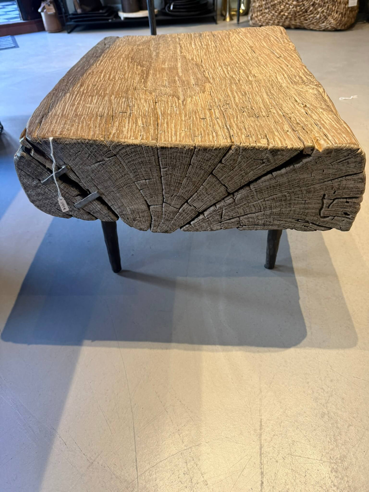 Træ møbel