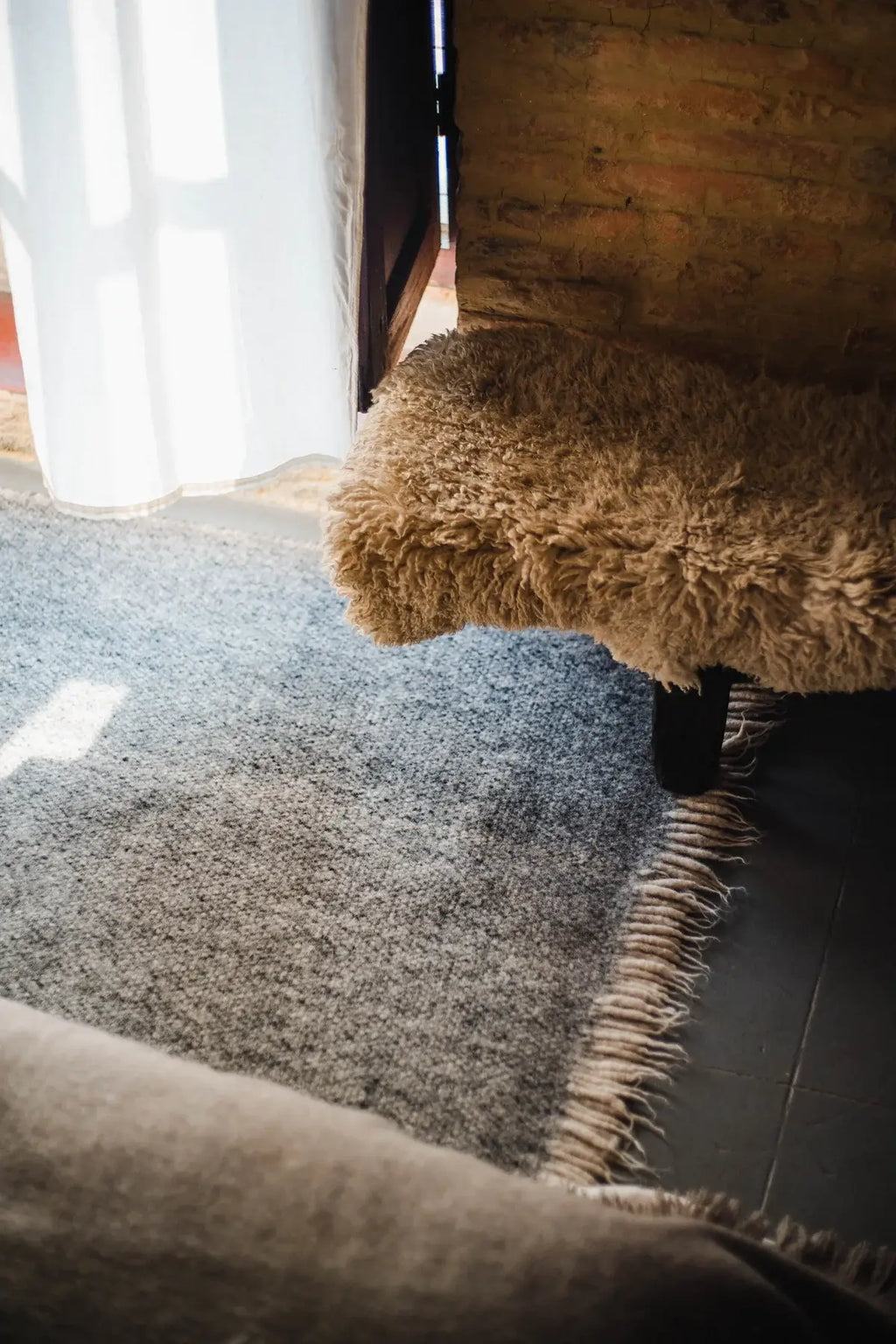 Aunsi – Radhi Rug