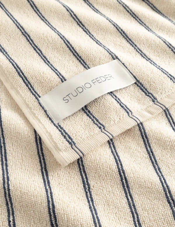 Una Towel 40x60 cm - Navy Rain - Image 5