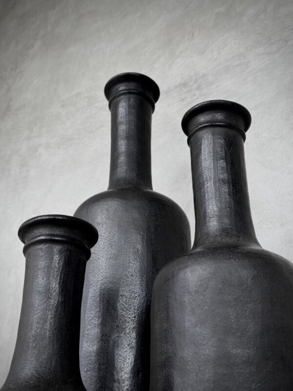 BOTOL clay bottle large, black antique | Noori - Billede 4