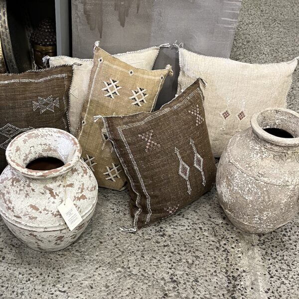 Håndlavet marrakech pude, brun/hvid 45x45 | Manipura Living - Billede 2