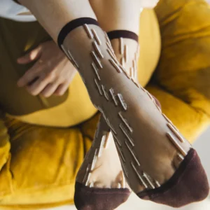 Palina Brune, transparente strømper | Atelier St Eustaache
