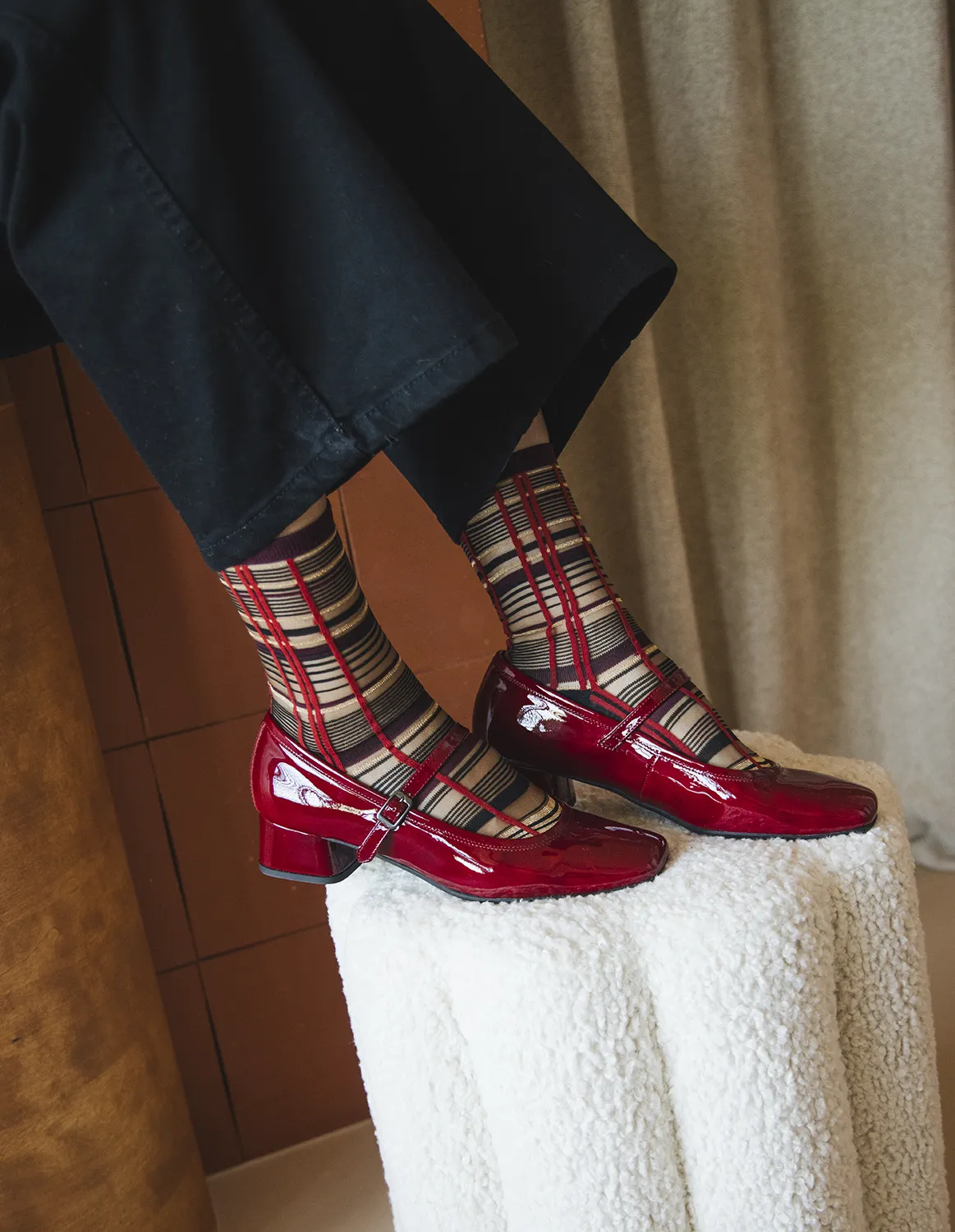 Reqins Bordeaux, transparente strømper | Atelier St Eustache - Billede 5