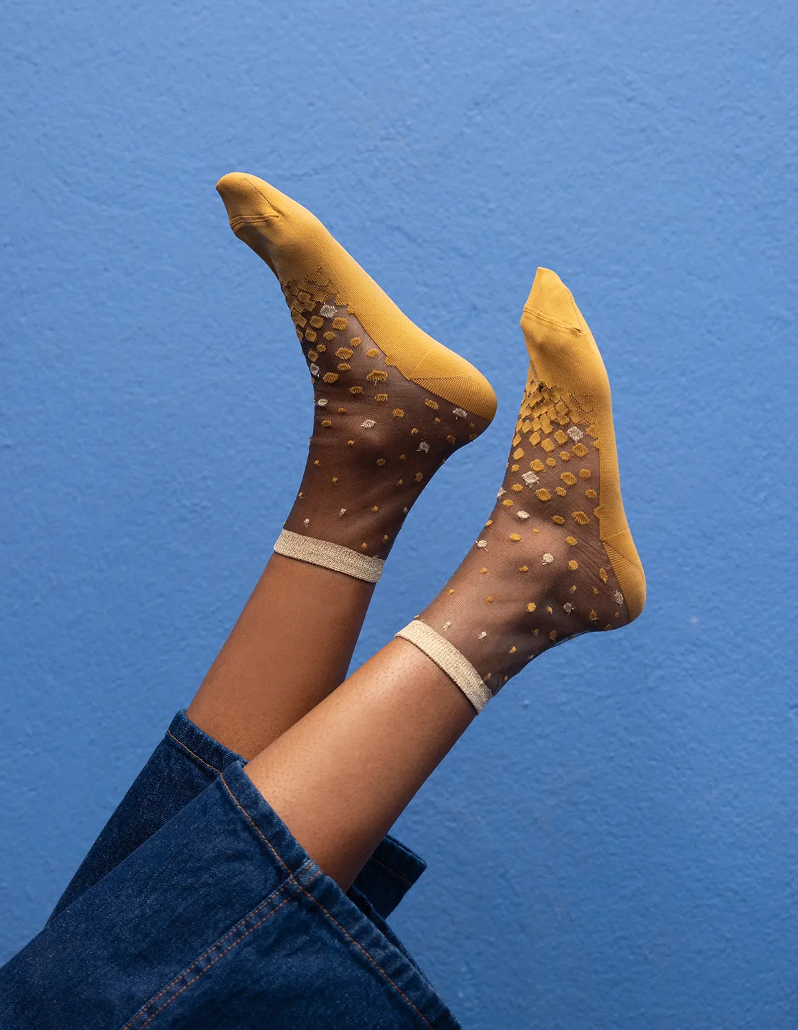 NakaMeguro Ocre, transparente strømper | Atelier St Eustache - Billede 2