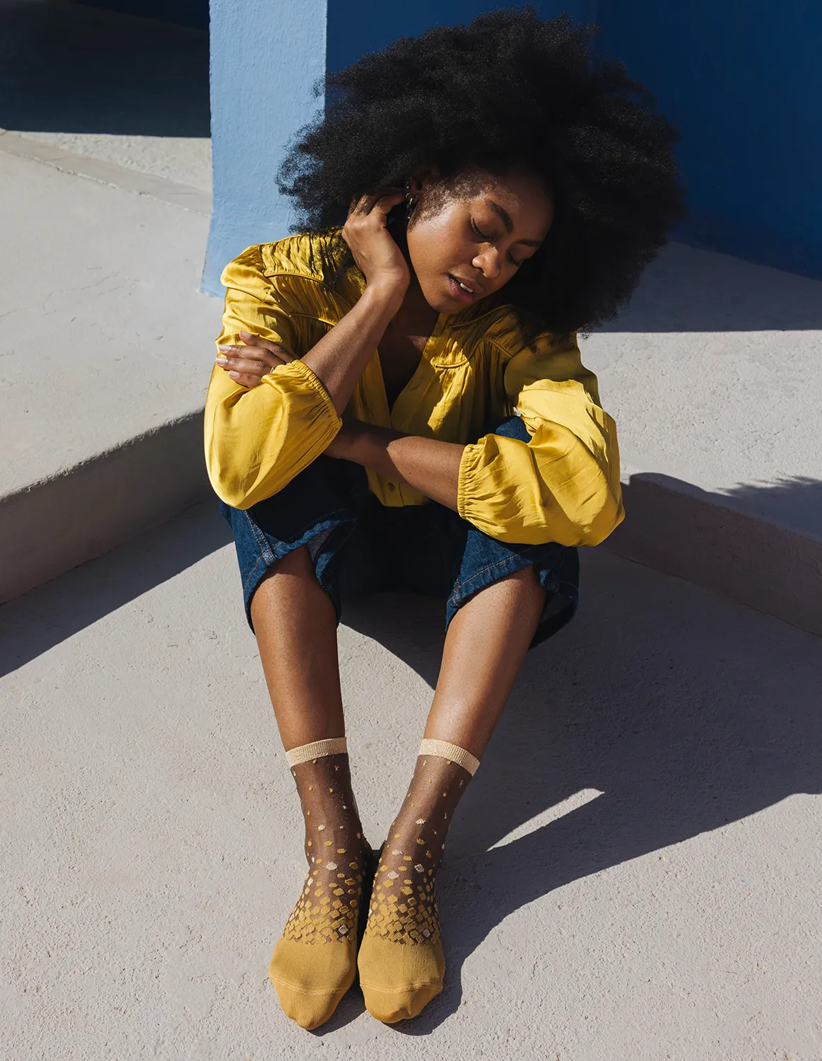 NakaMeguro Ocre, transparente strømper | Atelier St Eustache - Billede 3